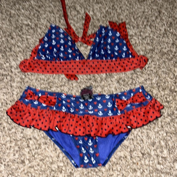 Two piece bikini - Picture 2 of 2